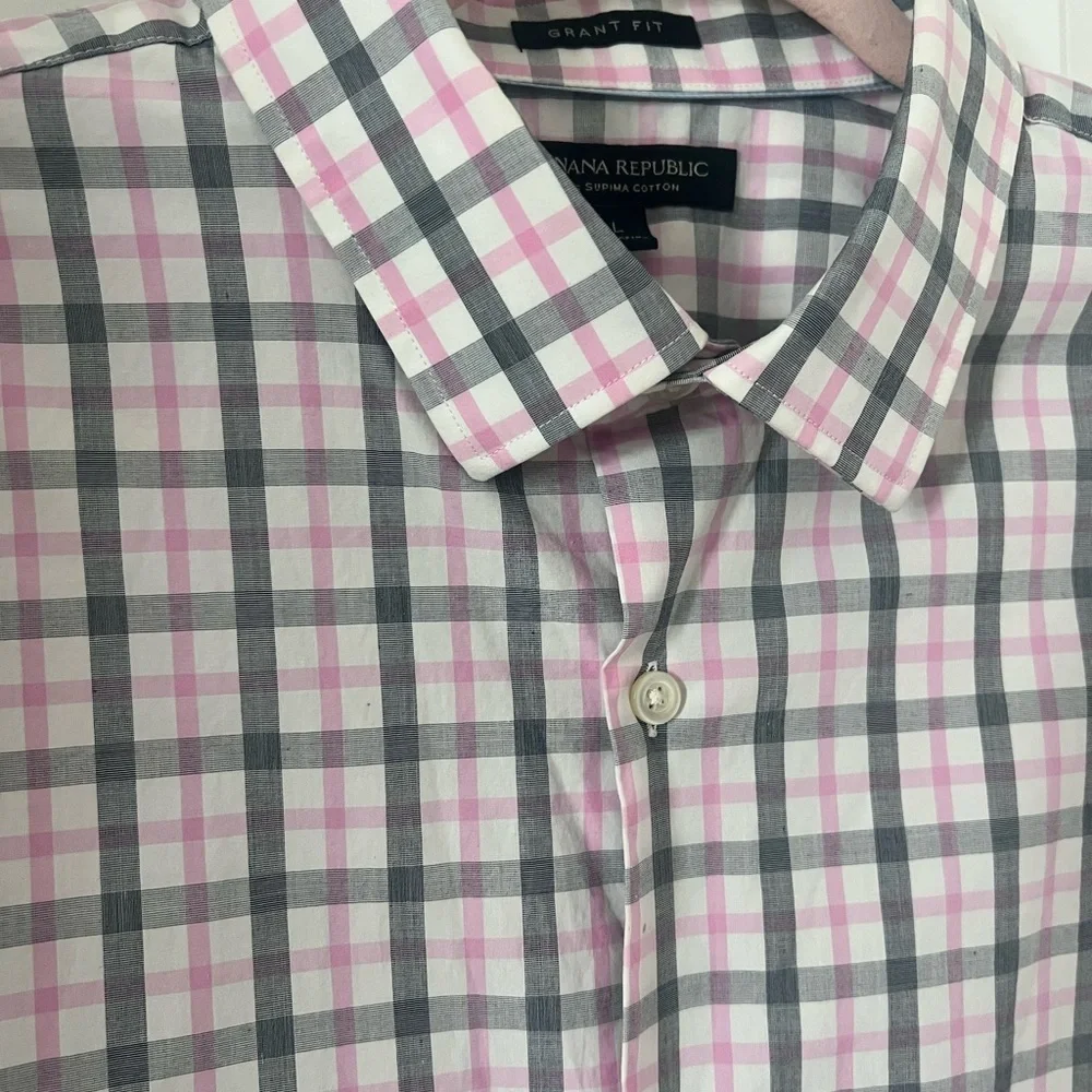Banana Republic Blue and White Casual Button Down Shirt